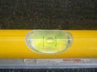 EZY TOOLS - ALUMINIUM CONCRETE SCREED WITH VIAL