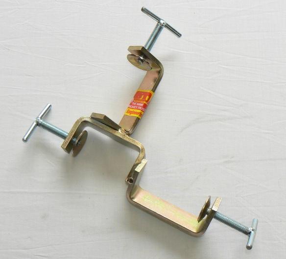 BT ENGINEERING - TIMBER CLAMP – Langys